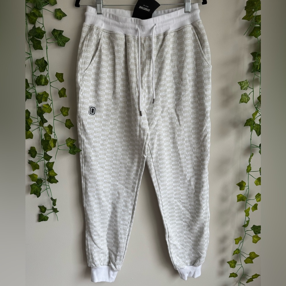 🌿 NWT Unisex White & Tan Overtime Logo Joggers